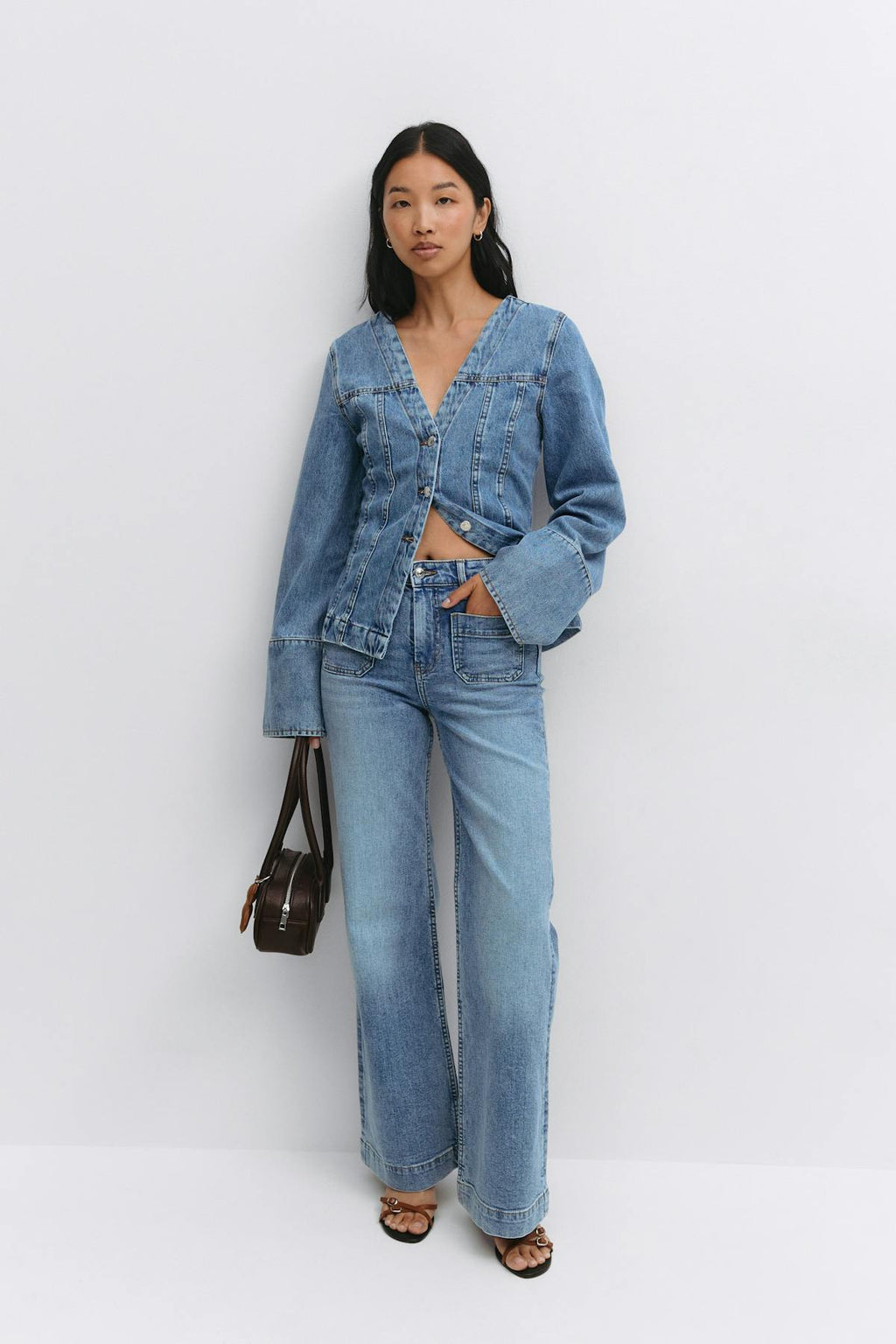 Front pocket flare jeans