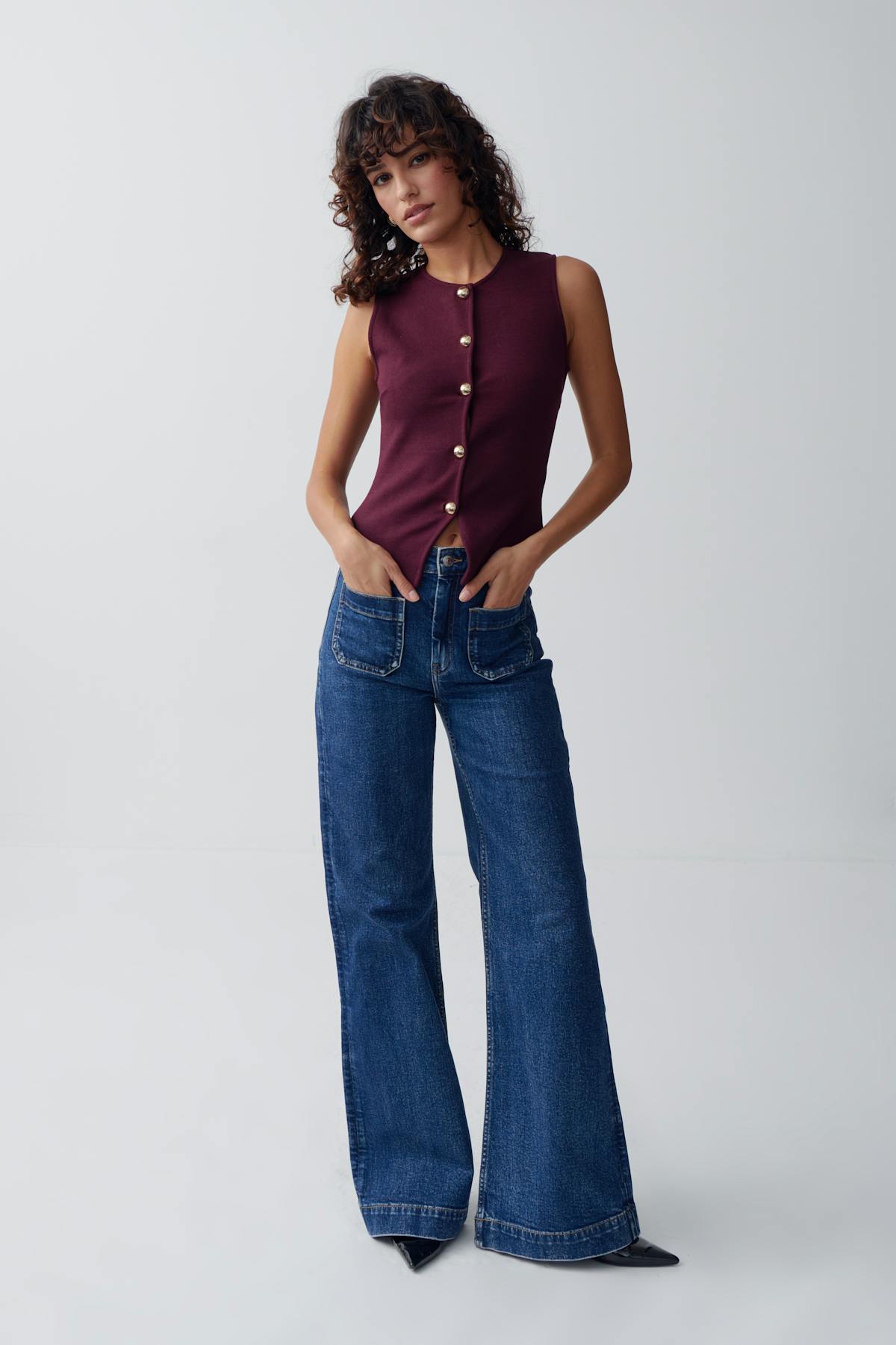 Front pocket flare jeans
