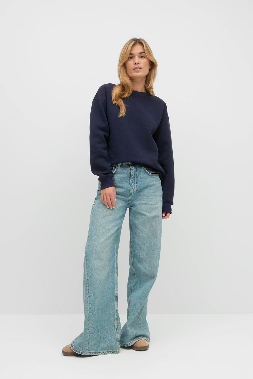 Basic sweater