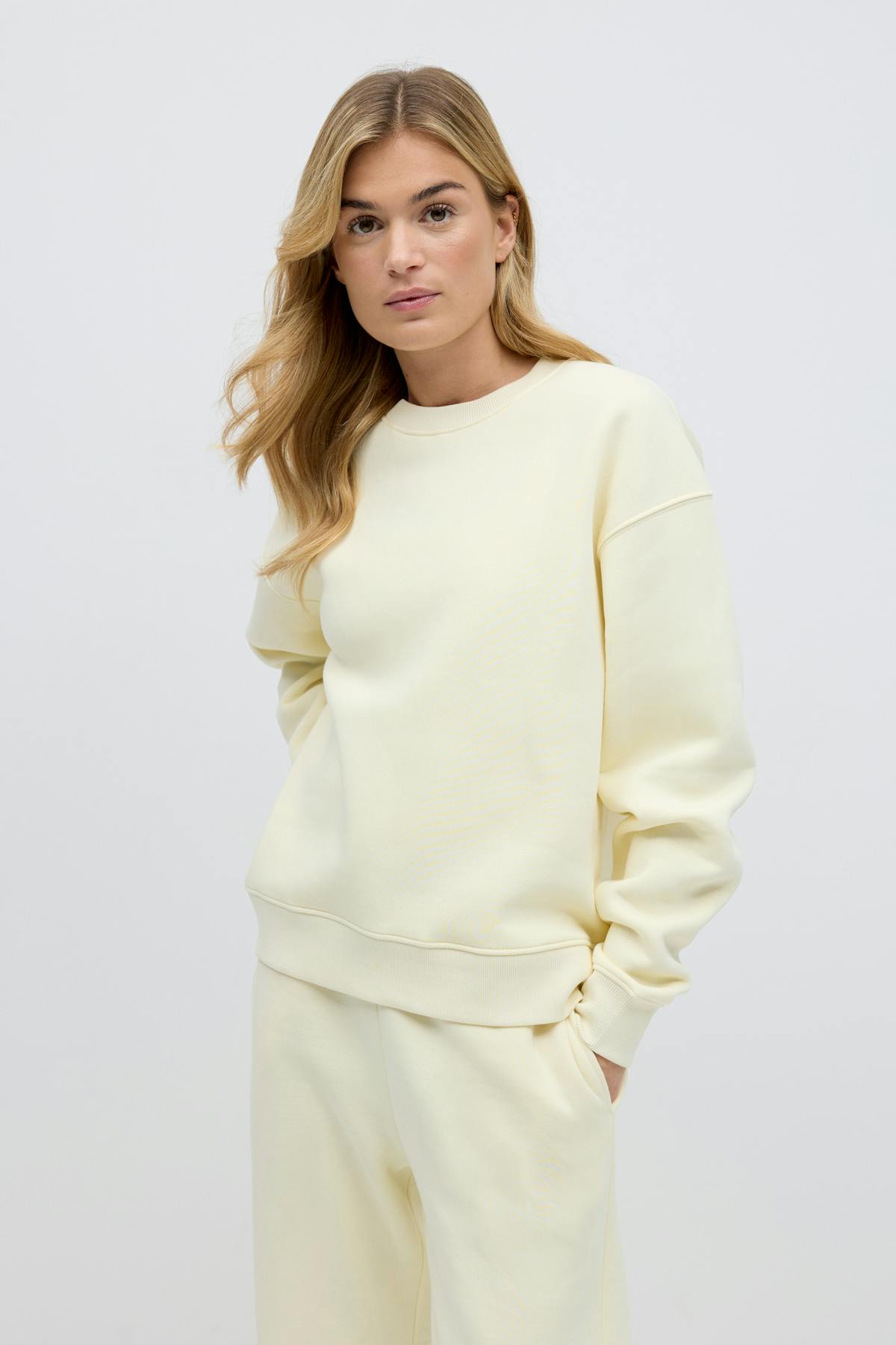 Basic sweater