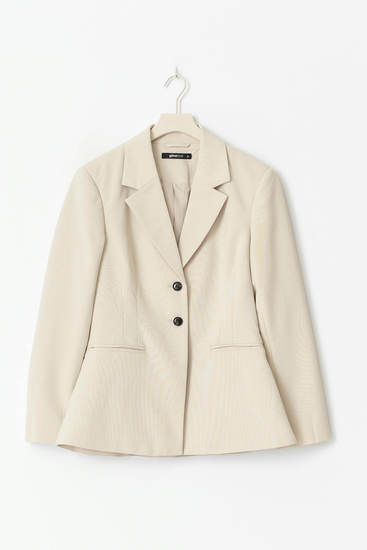 Shaped blazer