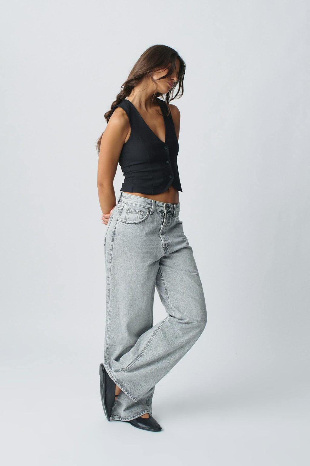 Short v-neck vest