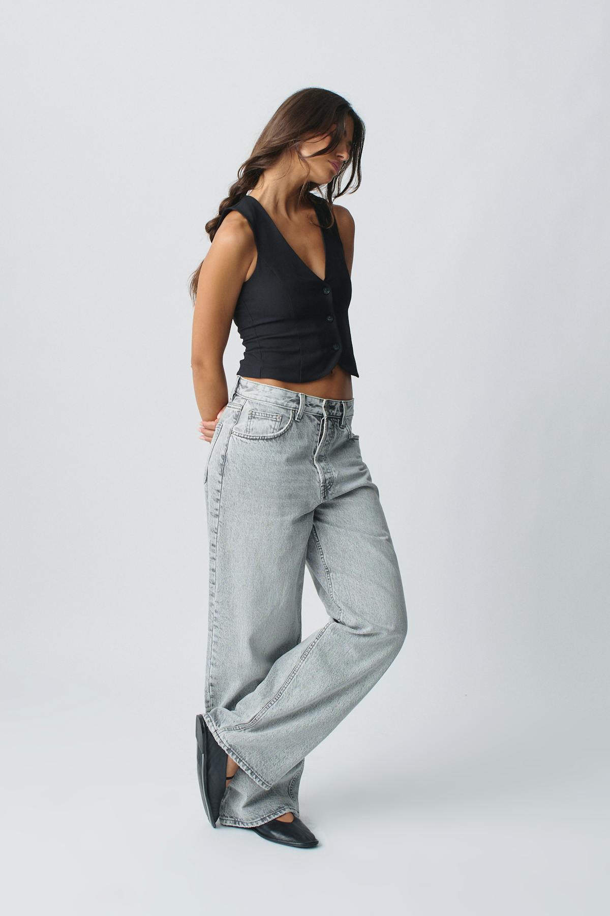 Short v-neck vest