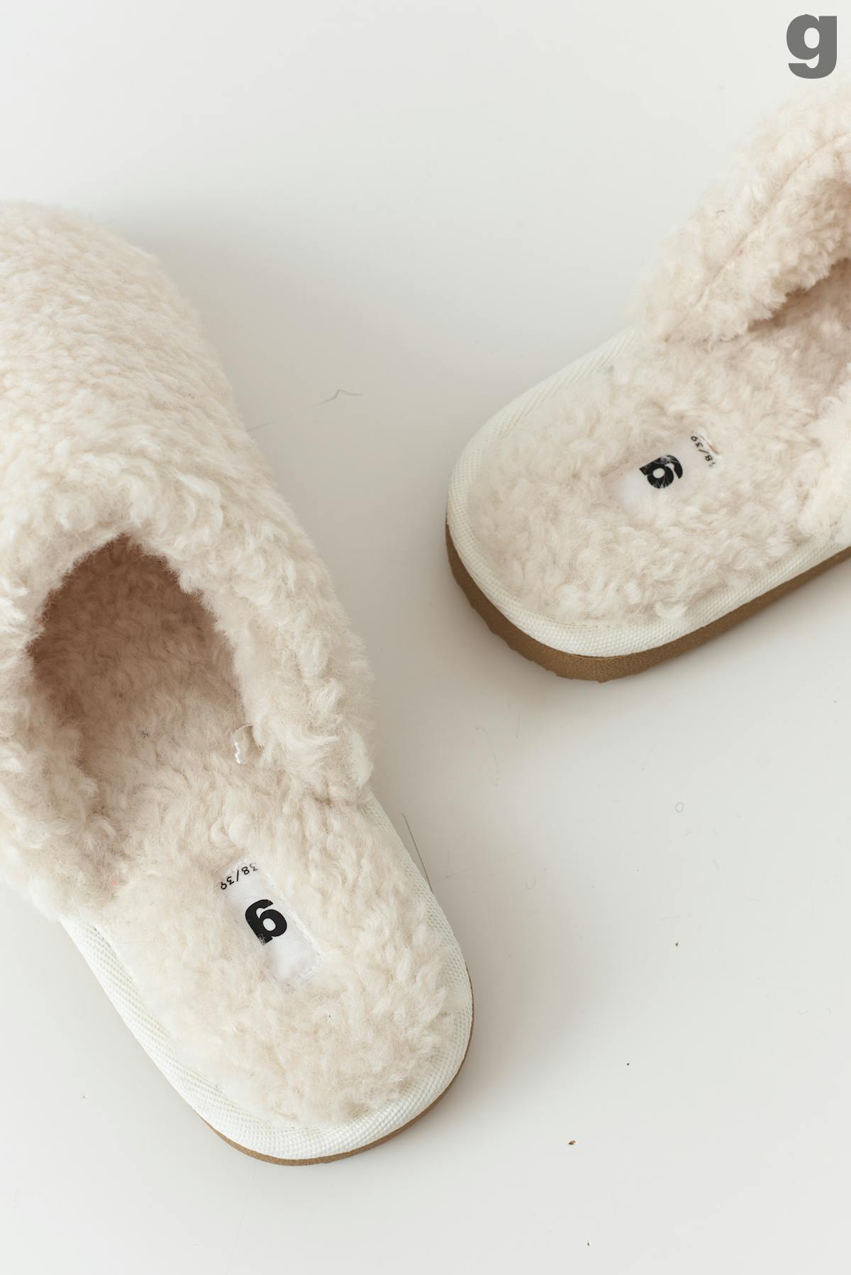 Pile slippers