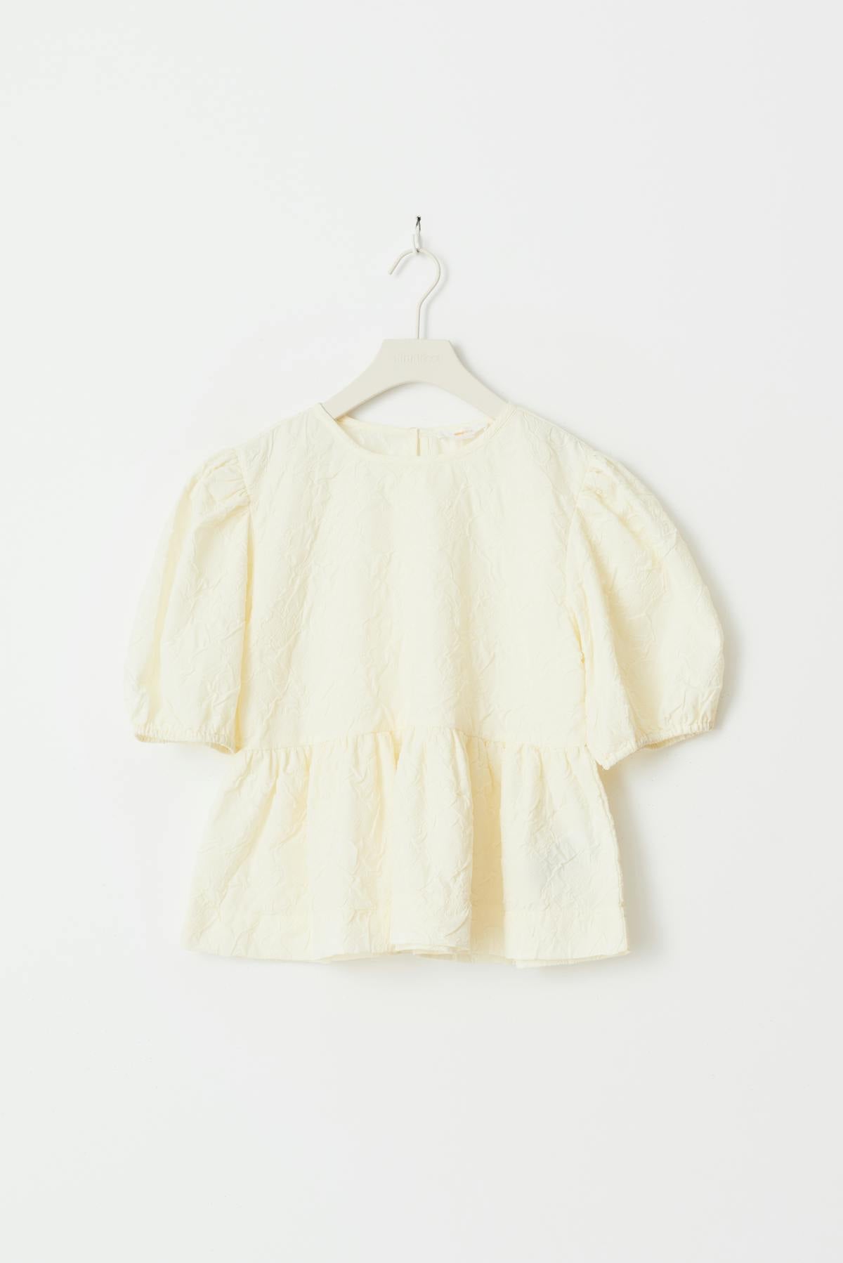 Y puff sleeve top