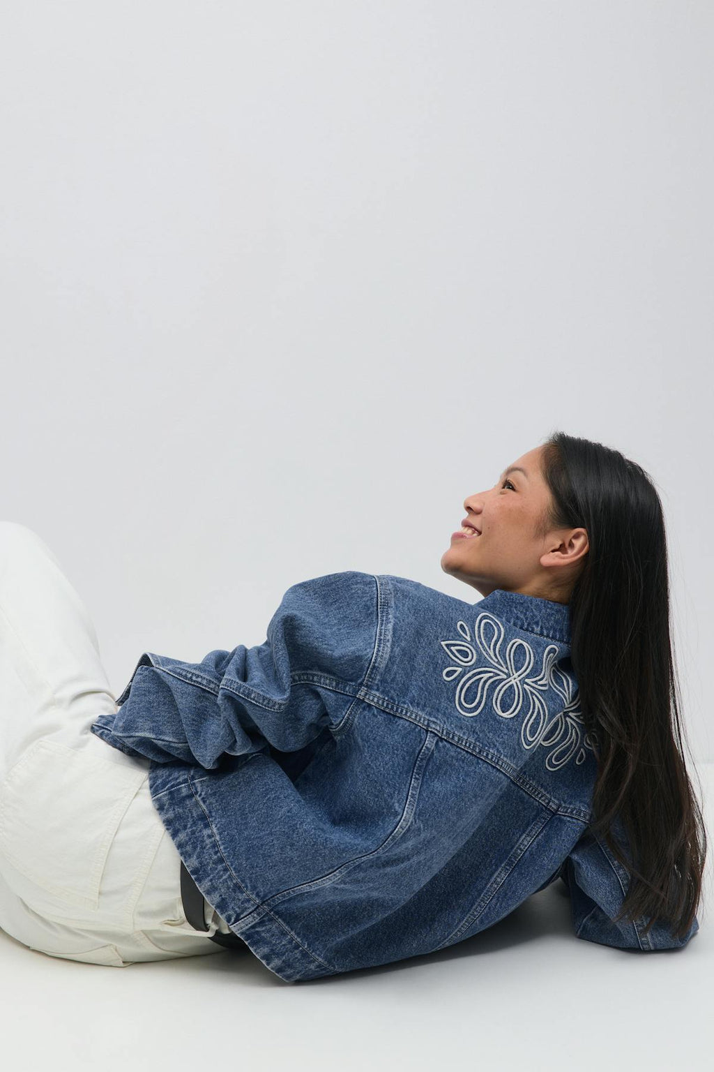 Embroidery denim jacket
