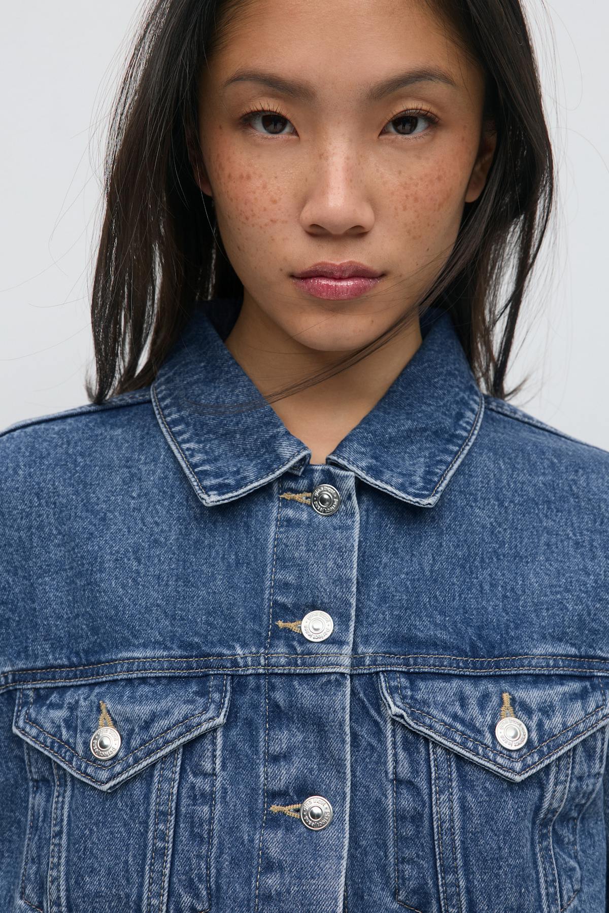 Embroidery denim jacket