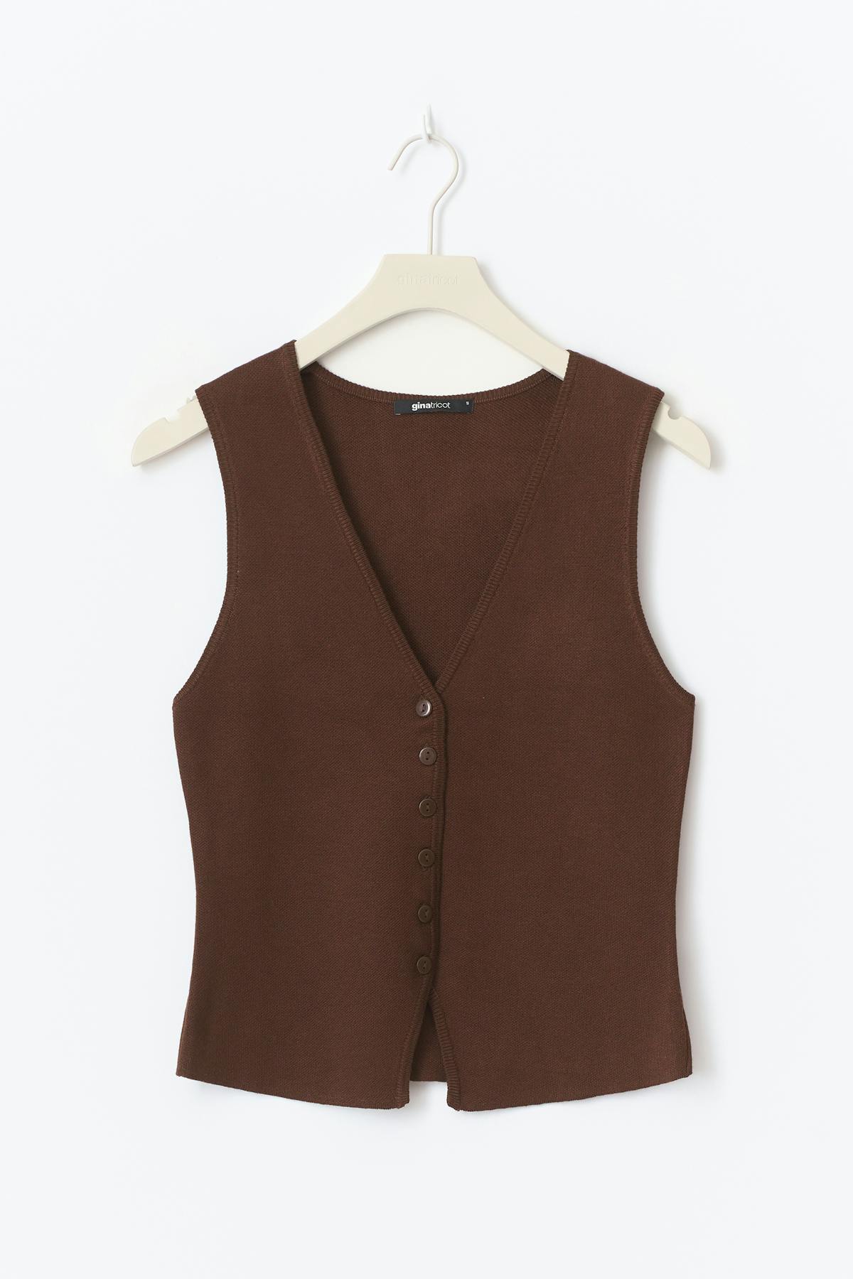Knitted vest
