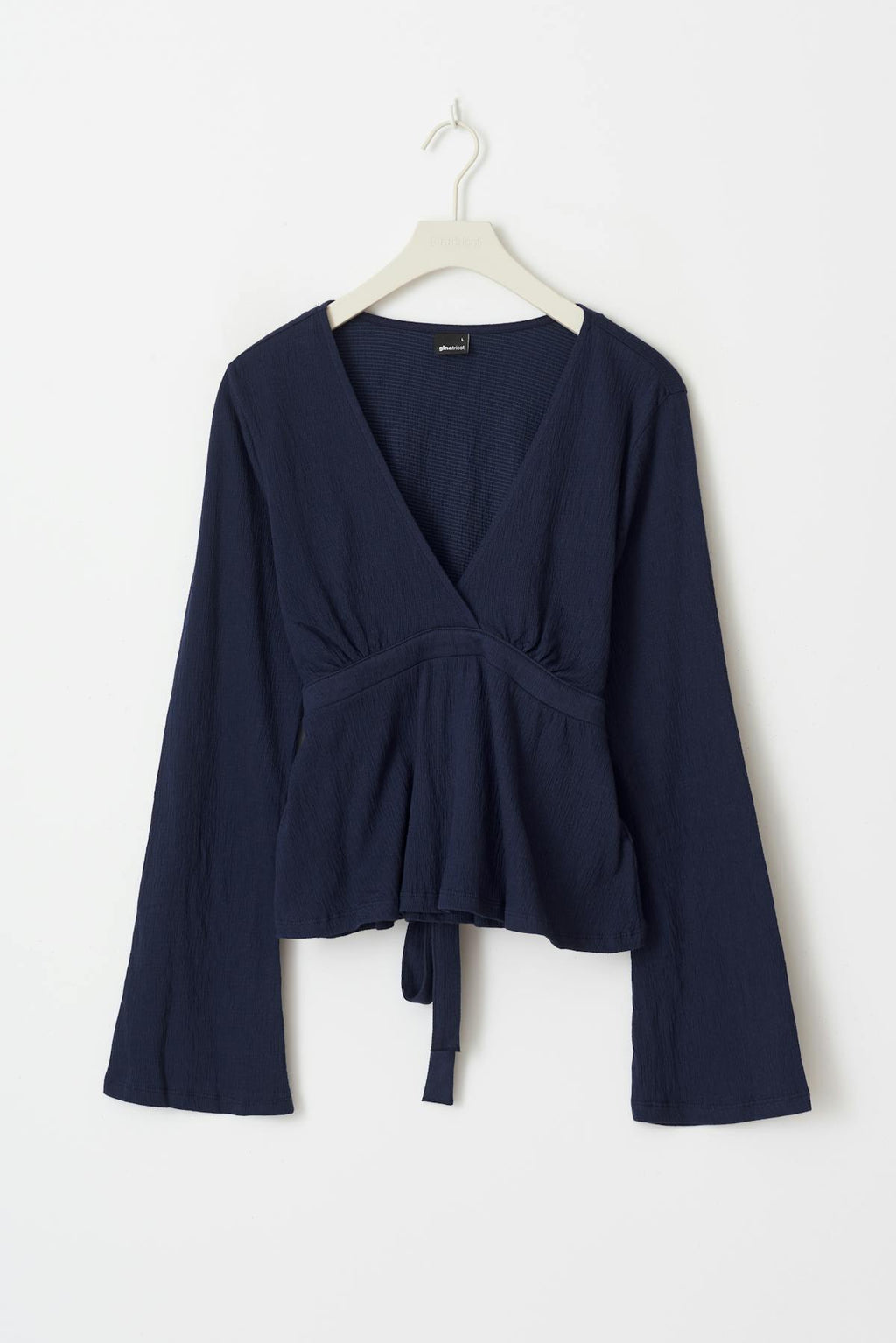 Tie top
