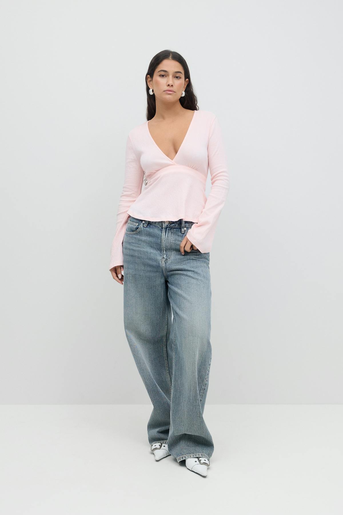 Tie top
