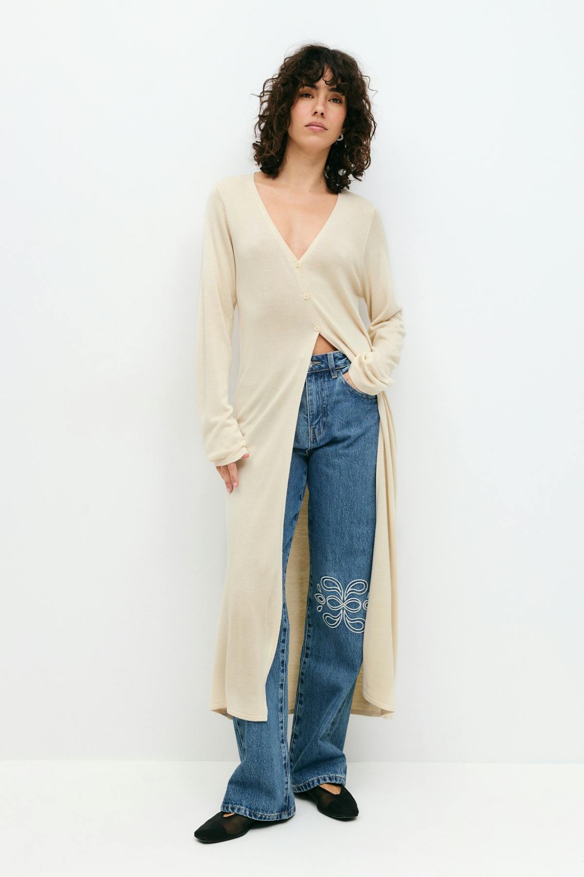 Long knitted cardigan