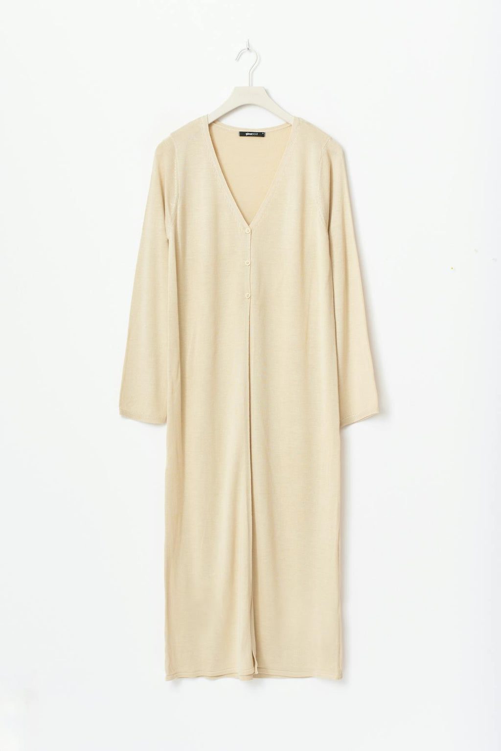 Long knitted cardigan