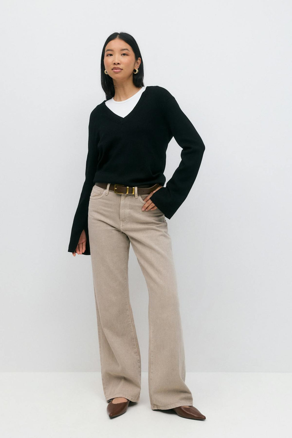 V-neck knitted top