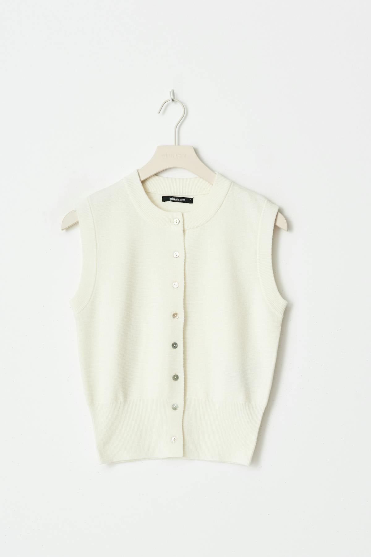 Knitted vest