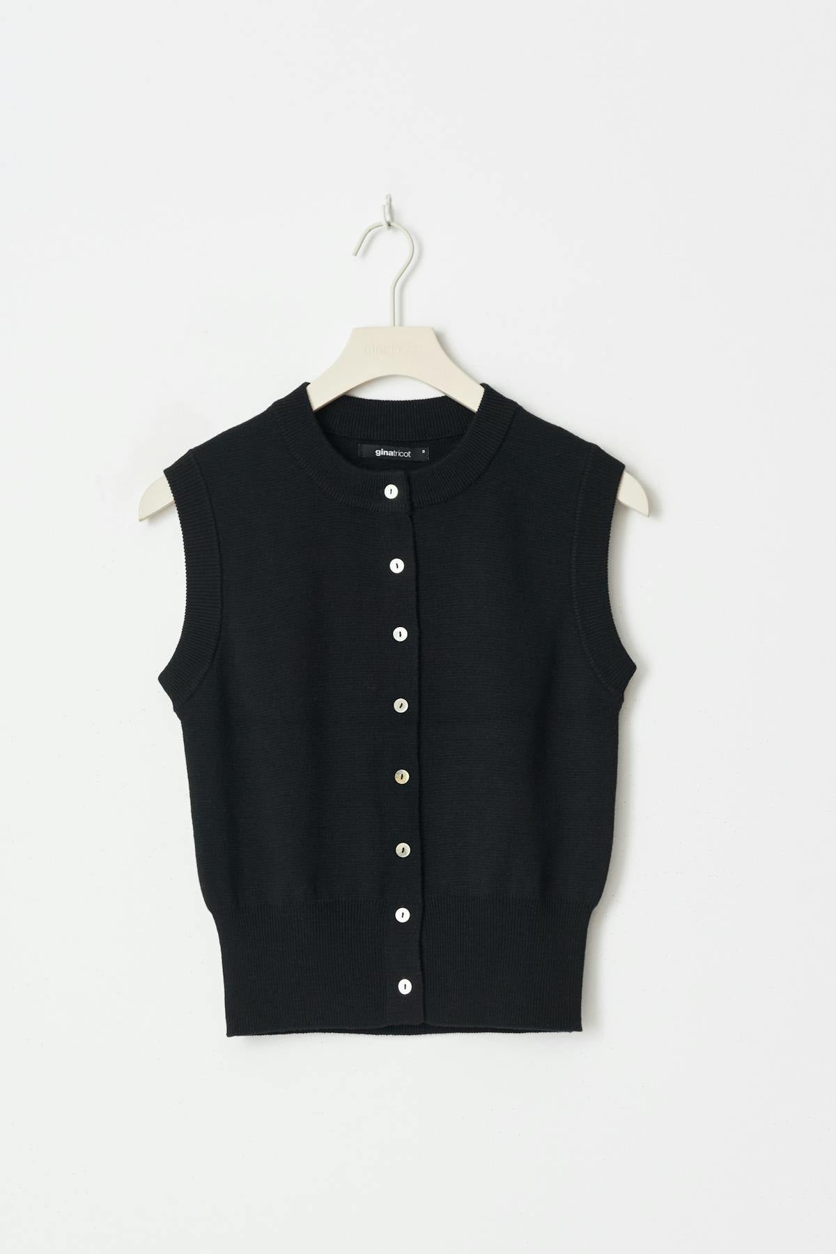 Knitted vest