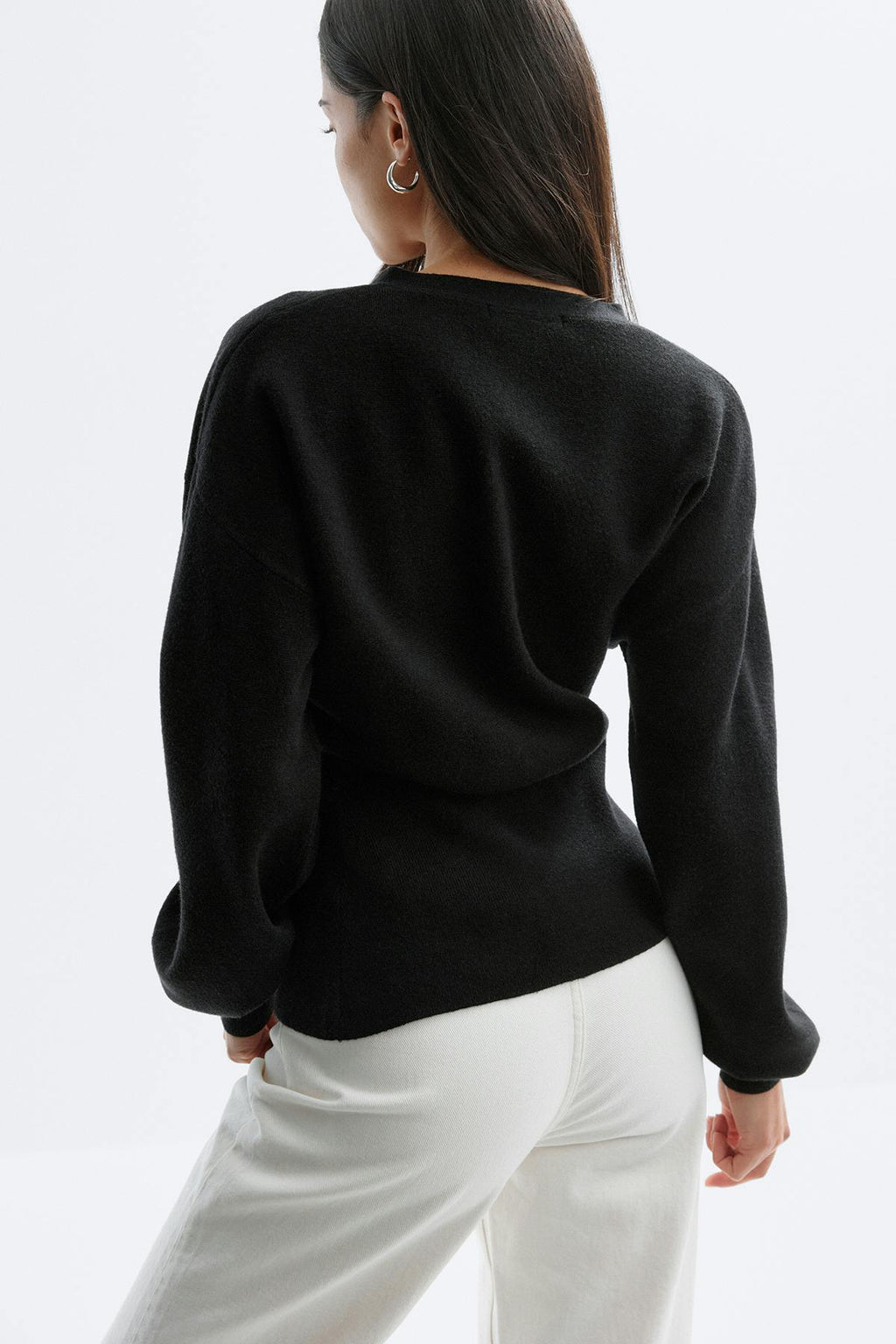 Shaped knitted cardigan