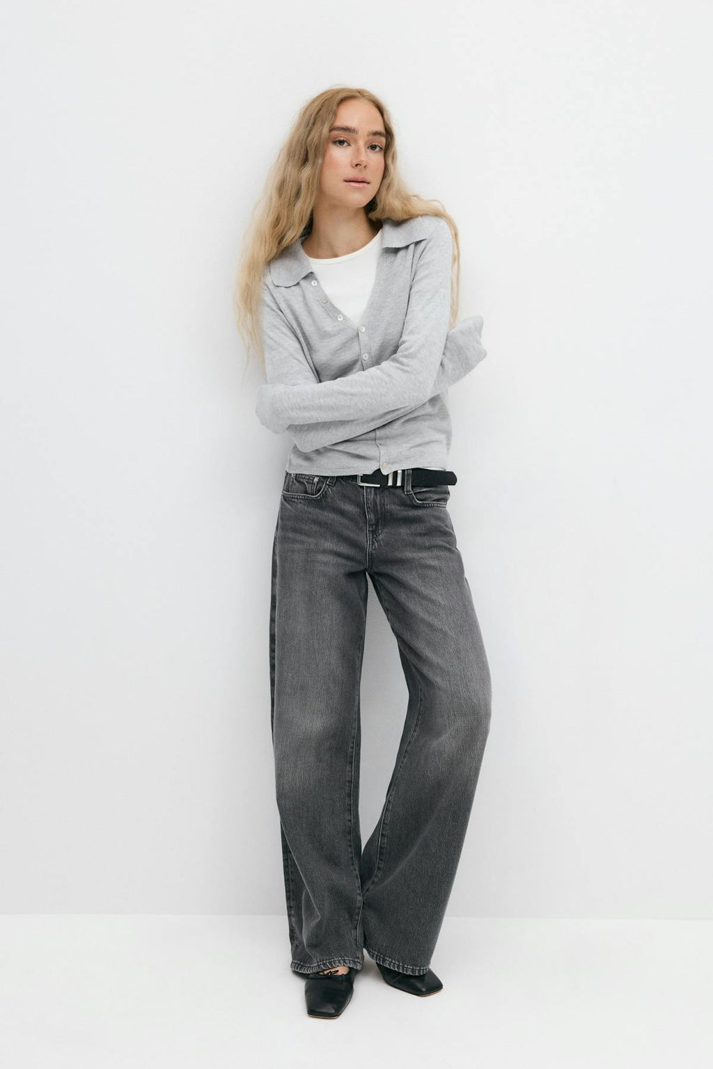 Loose knitted cardigan