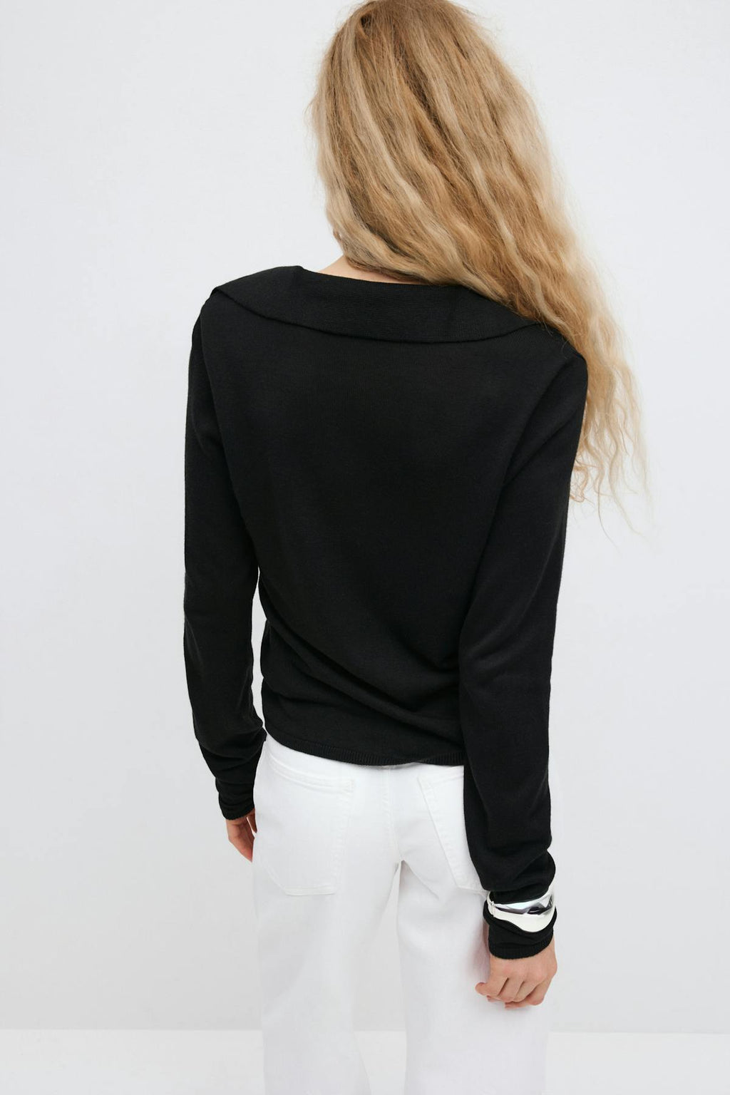 Loose knitted cardigan