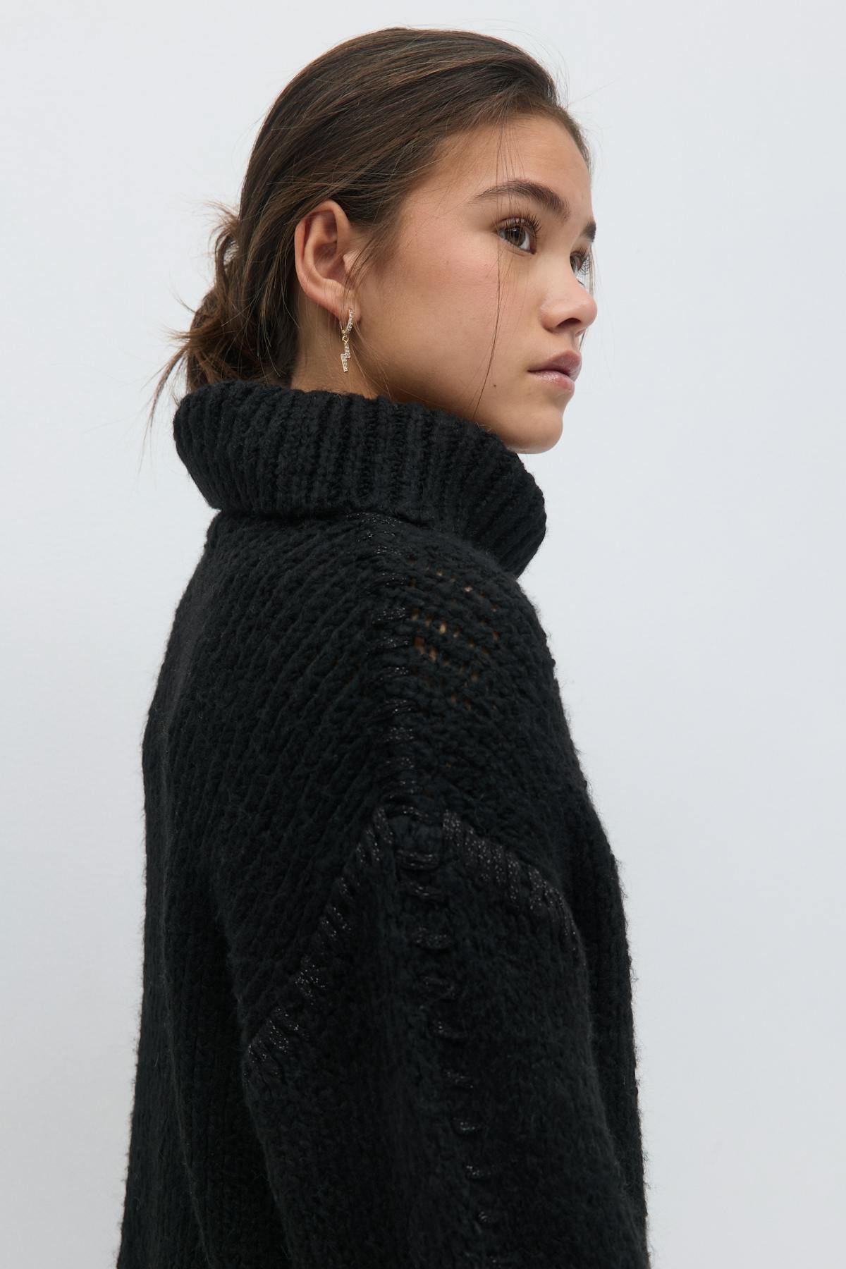 Y stitch sweater