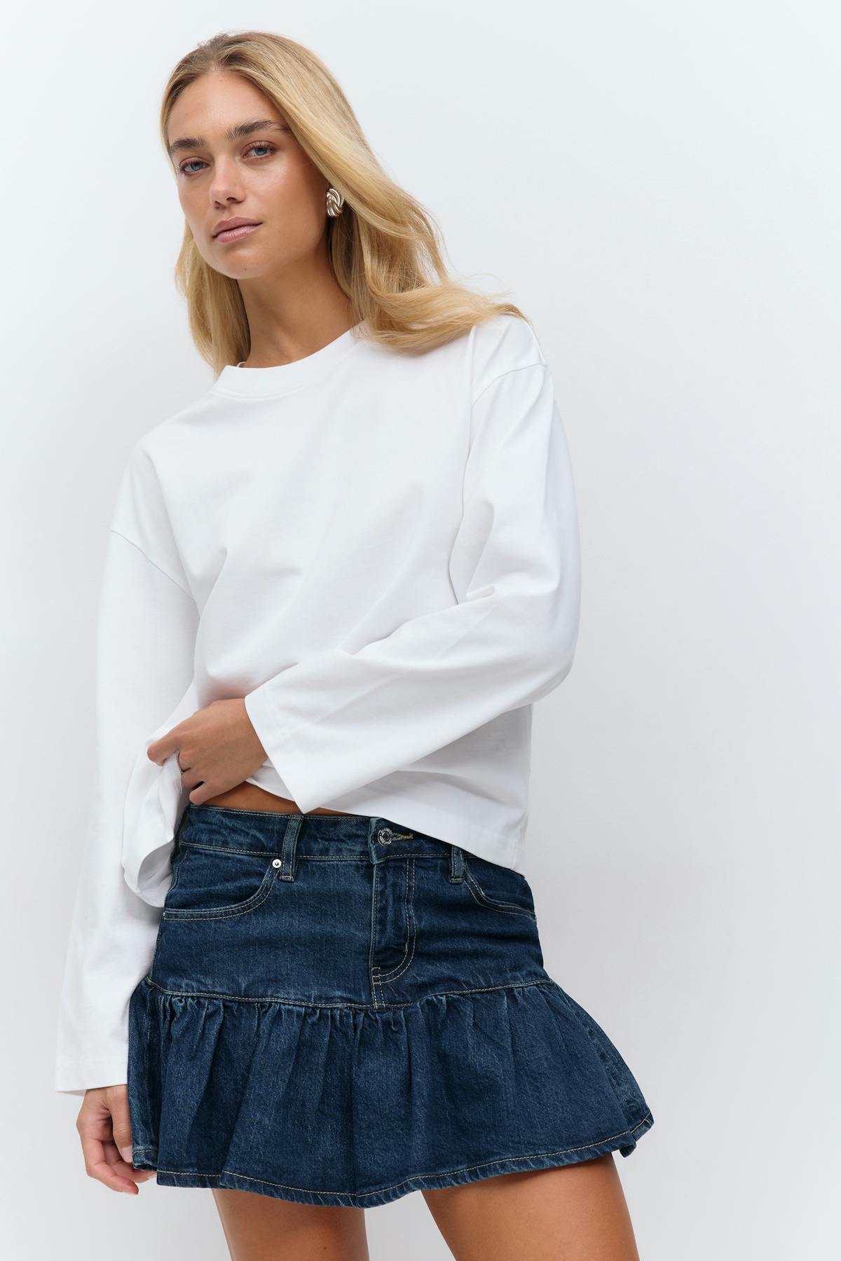 Frill denim skirt