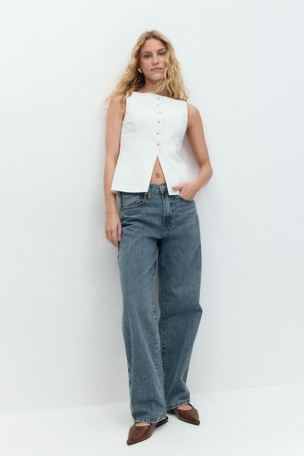 Tailored boatneck vest