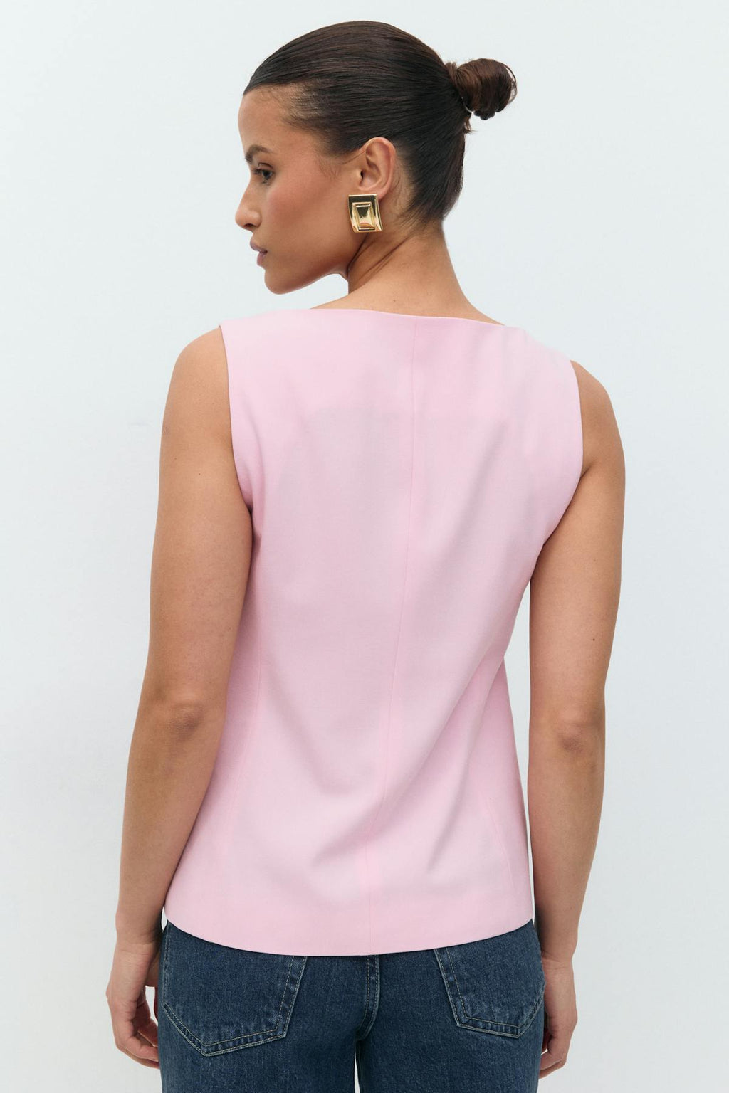 Tailored boatneck vest