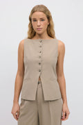 Tailored boatneck vest