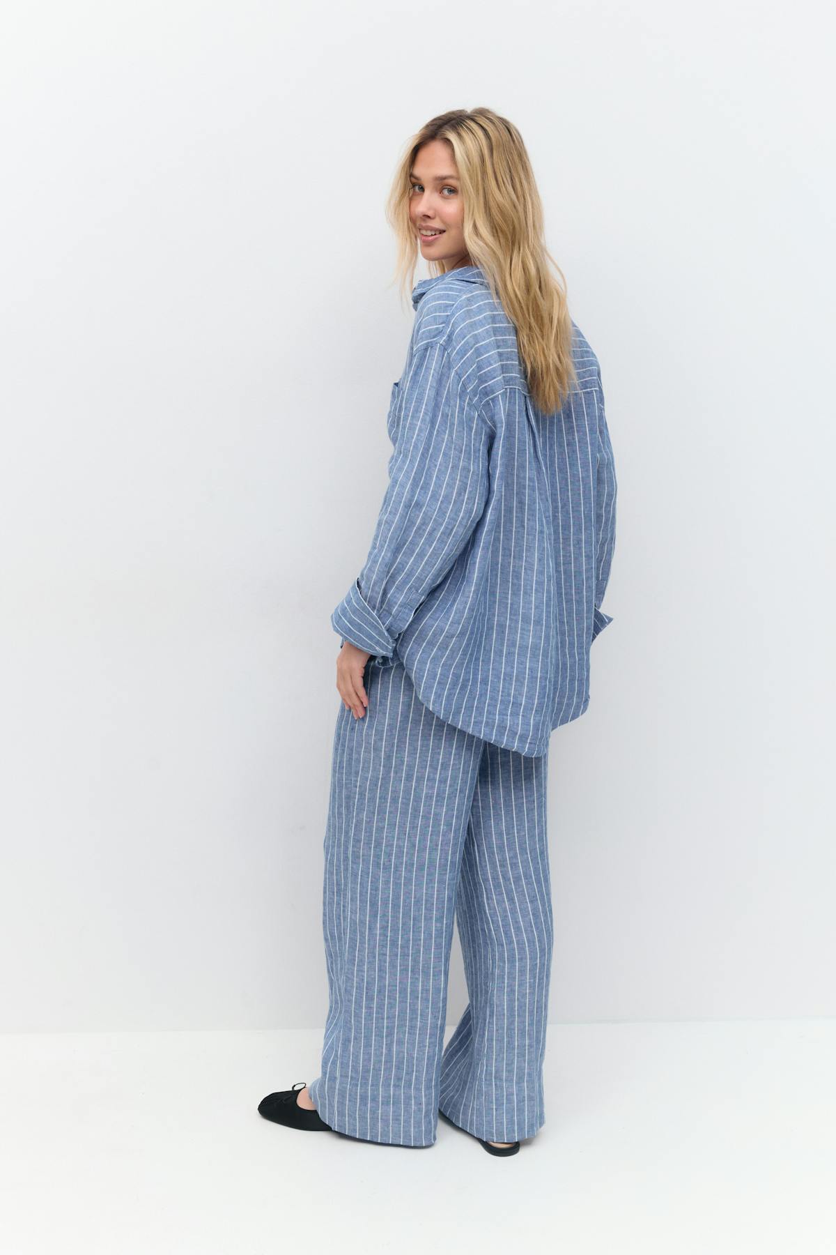 Wide linen trousers