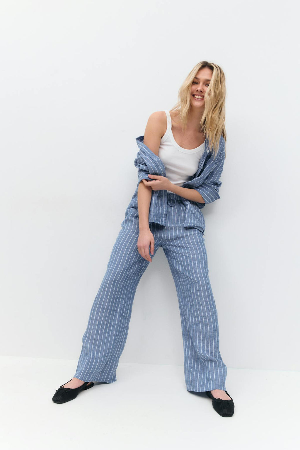Wide linen trousers