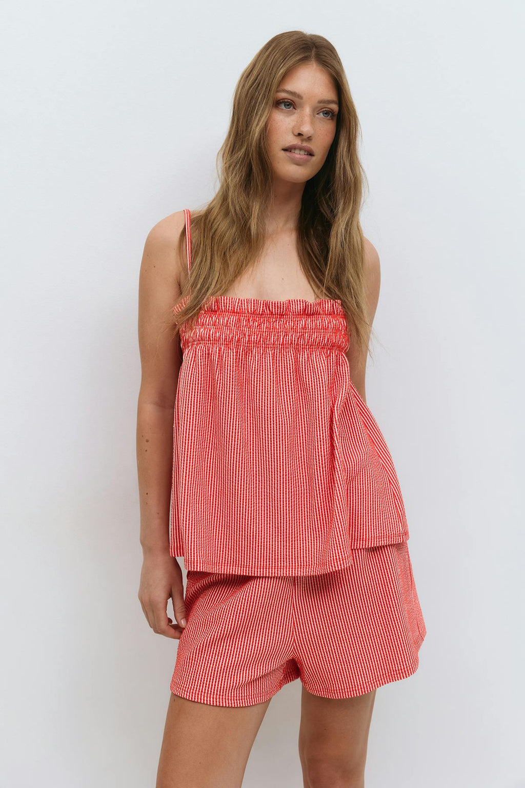 Textured smock singlet
