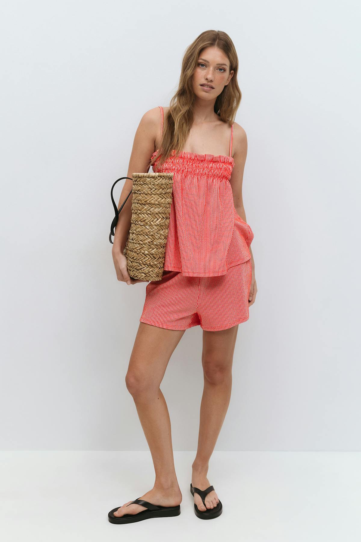 Textured smock singlet