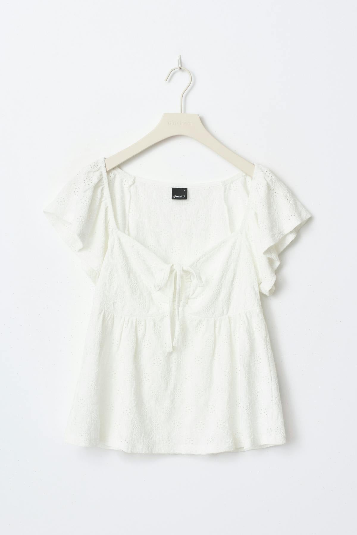 Front tie frill top