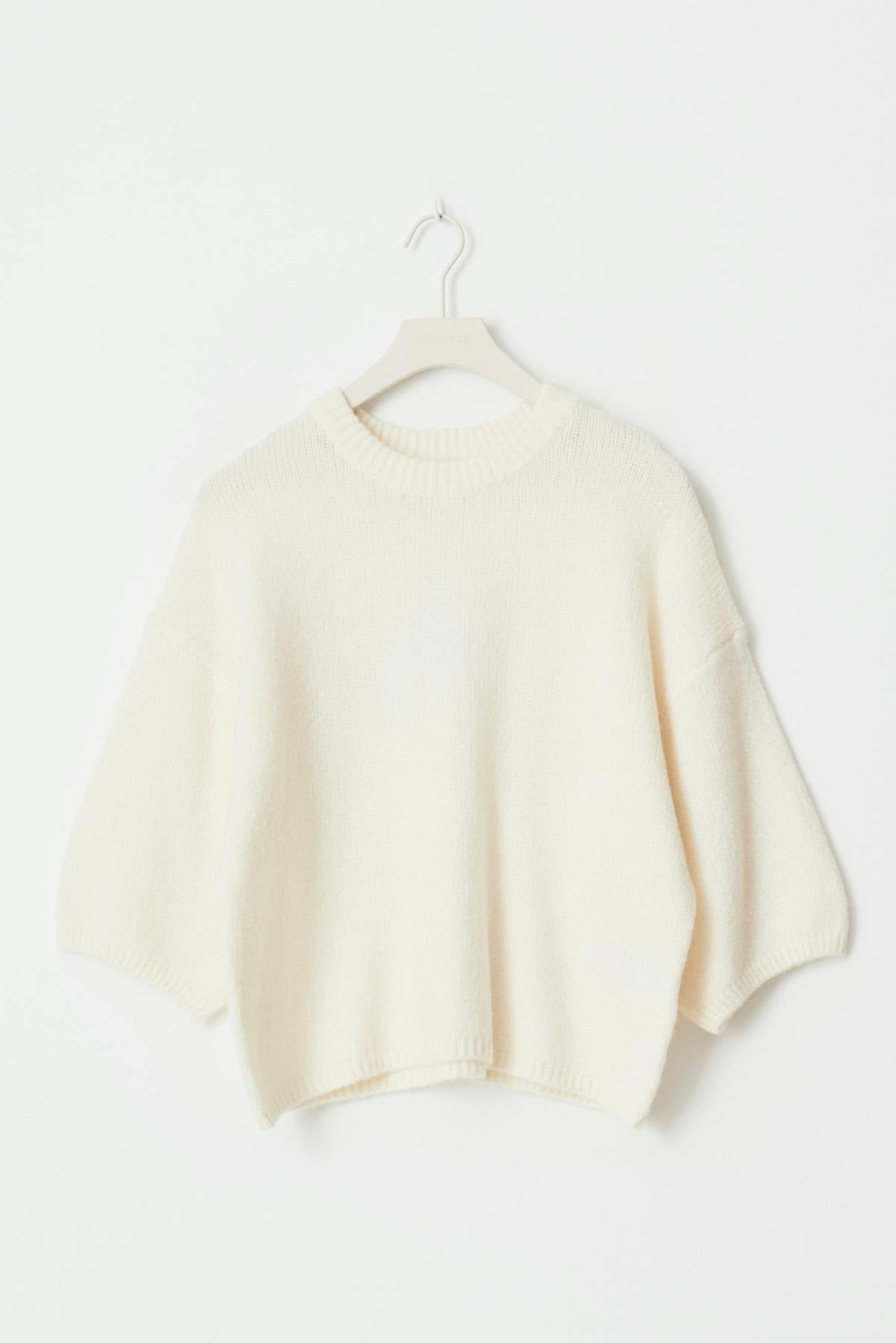 Knitted short sleeve top
