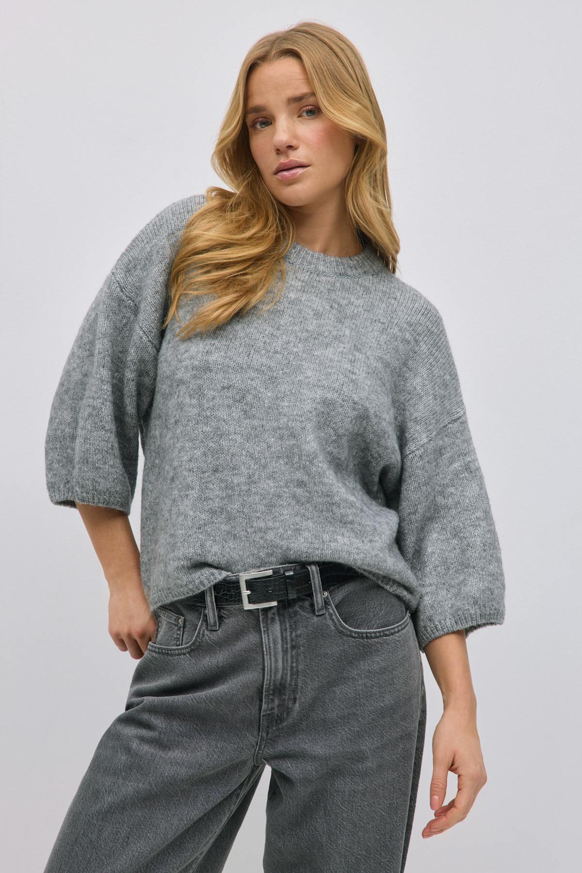 Knitted short sleeve top