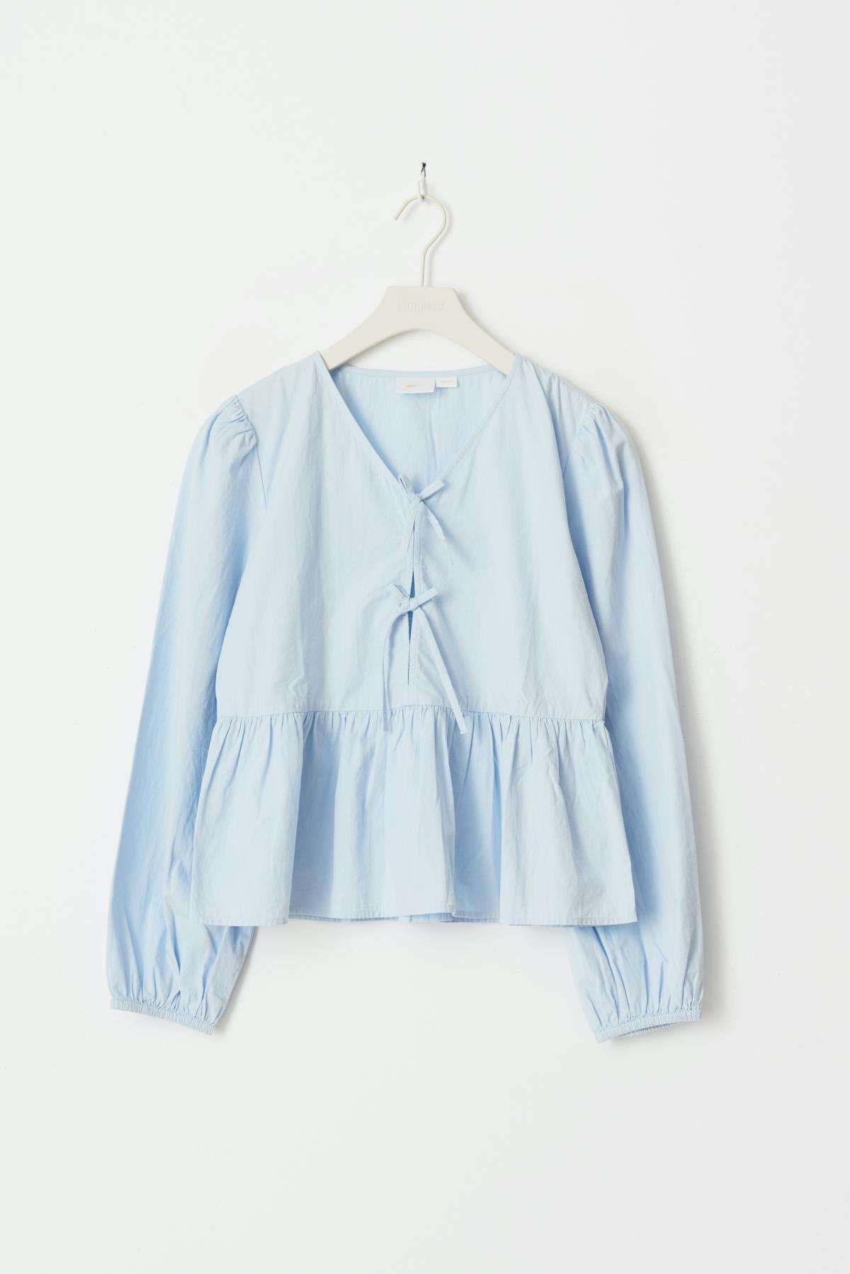 Y puff sleeve blouse