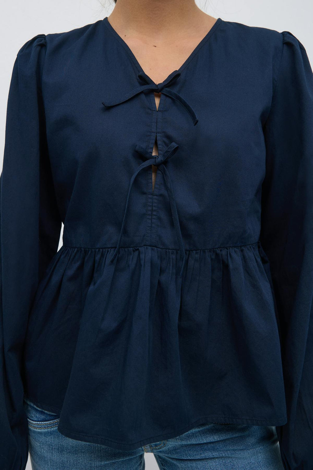 Y puff sleeve blouse