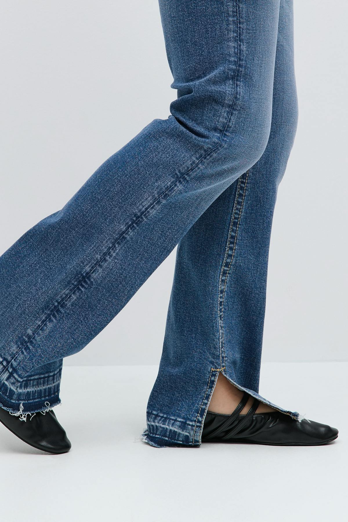 Slit fashion jeans