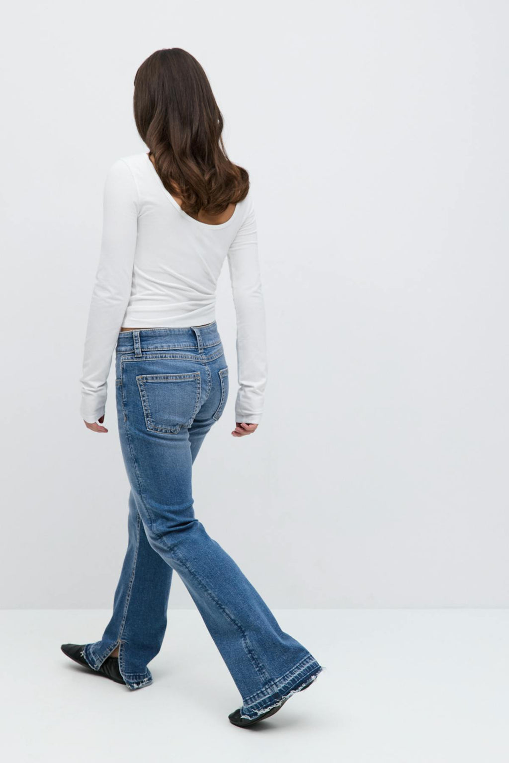 Slit fashion jeans