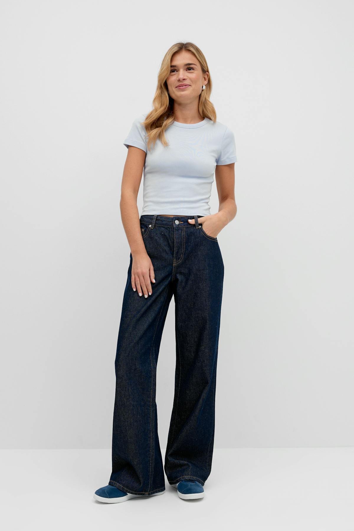 Basic tight top