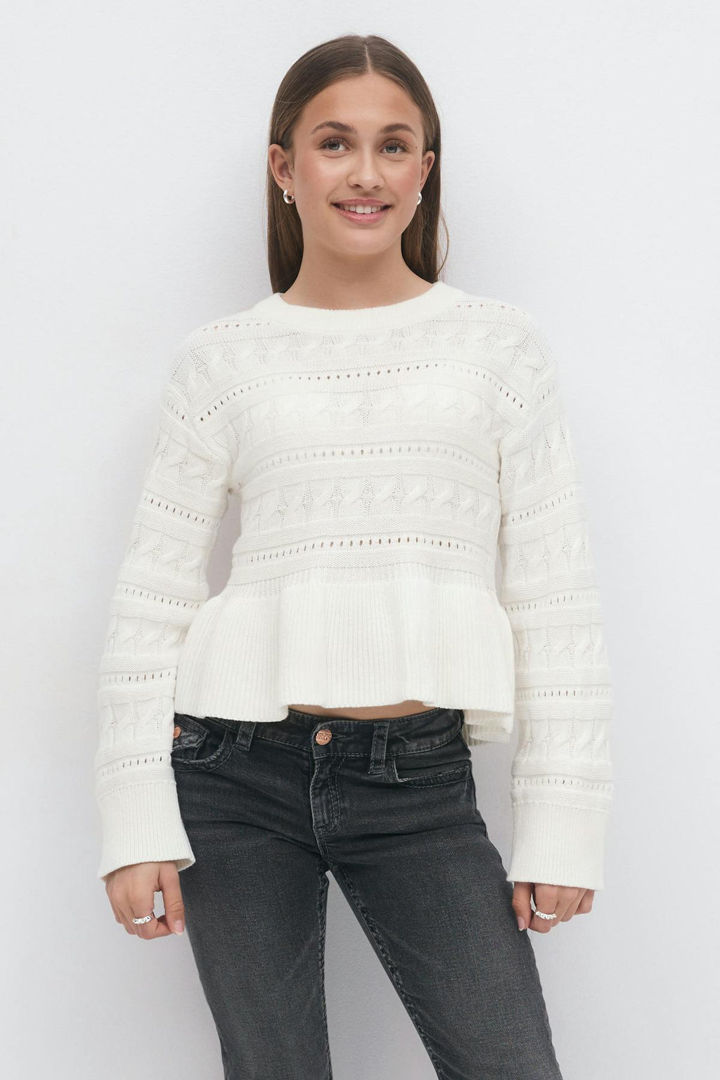 Y cable knitted sweater