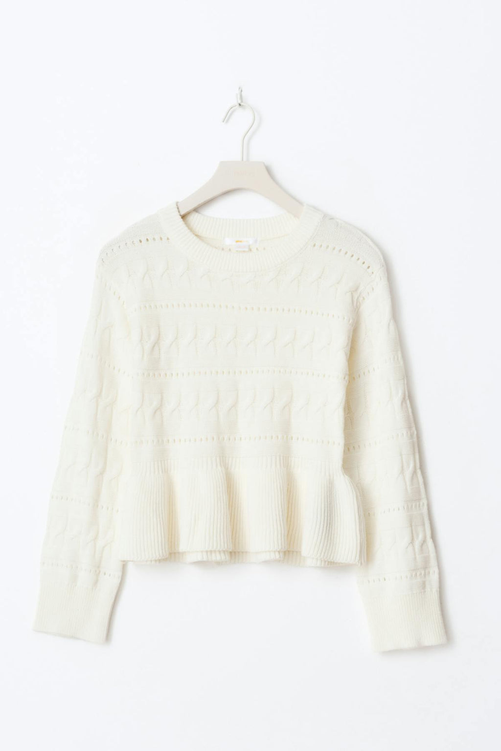 Y cable knitted sweater