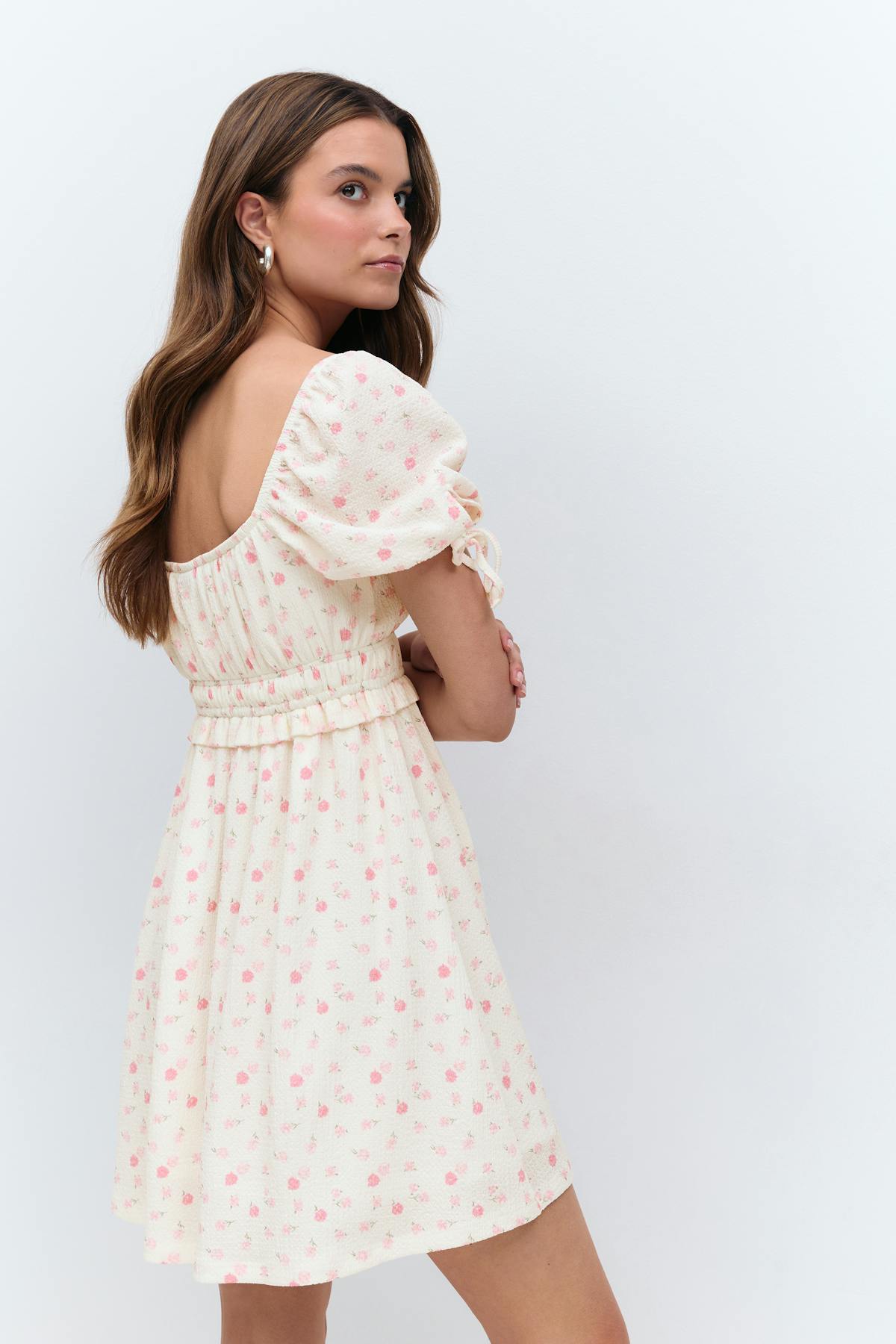 Puff sleeve dress
