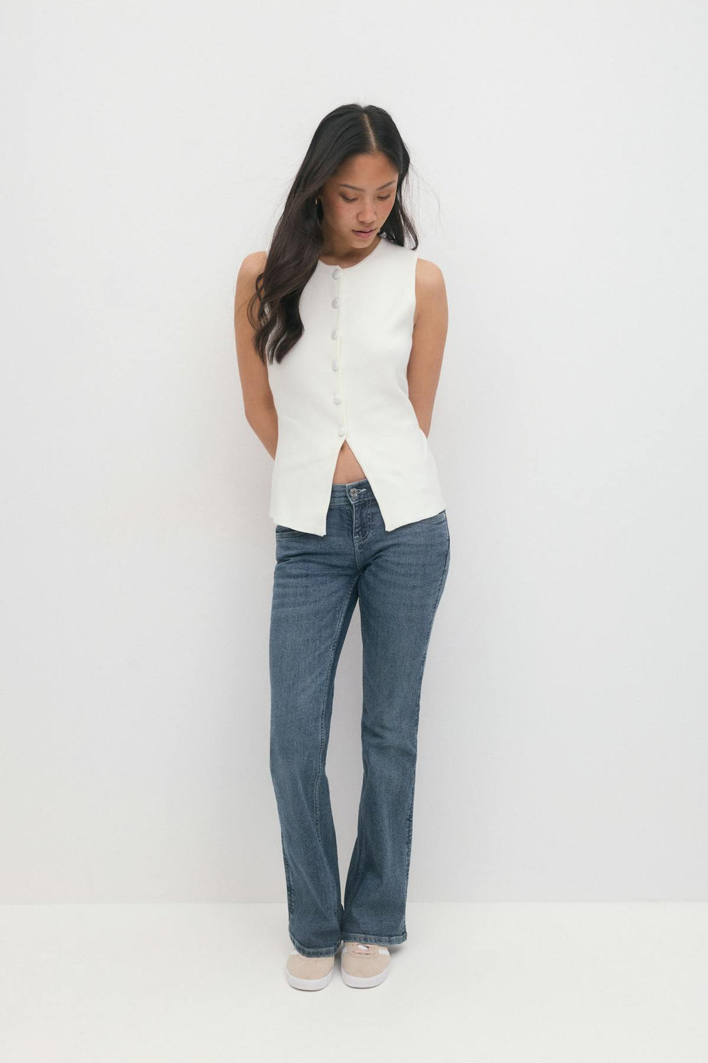 Knitted button vest