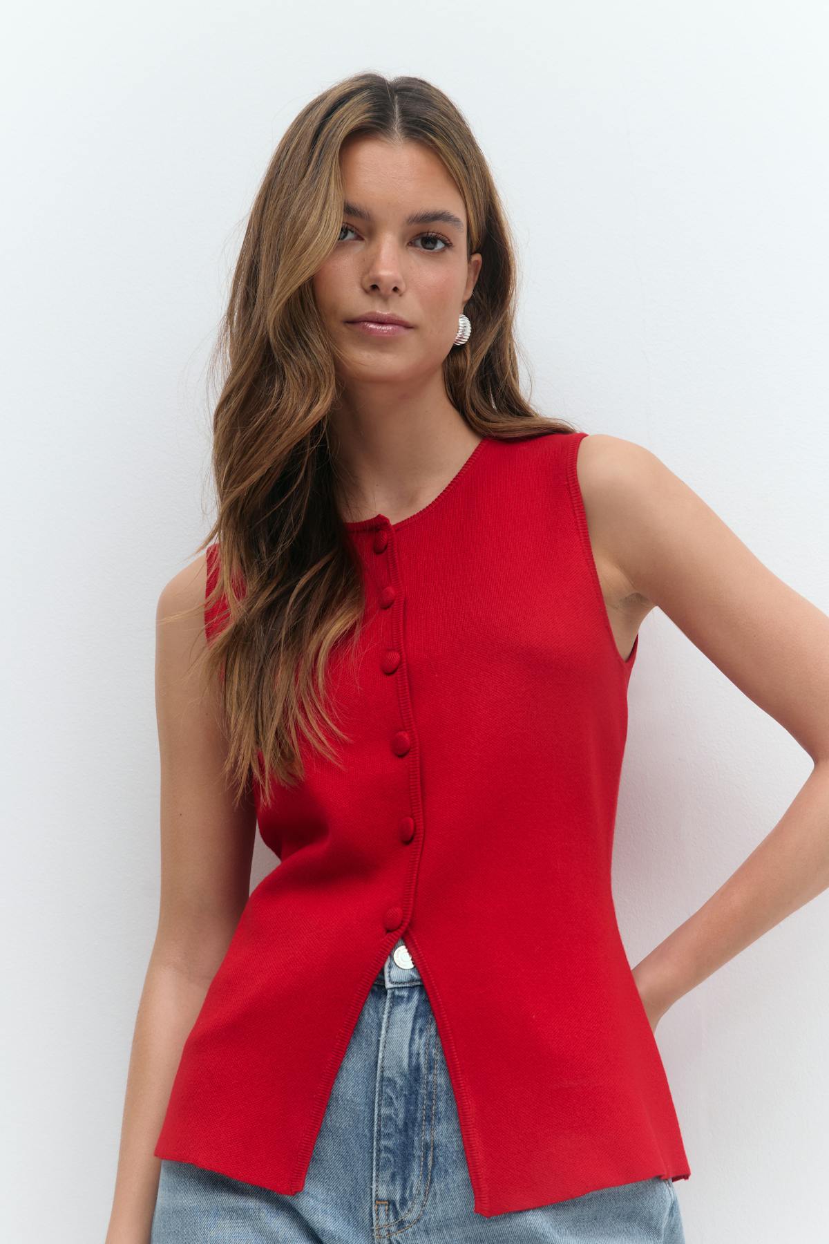 Knitted button vest