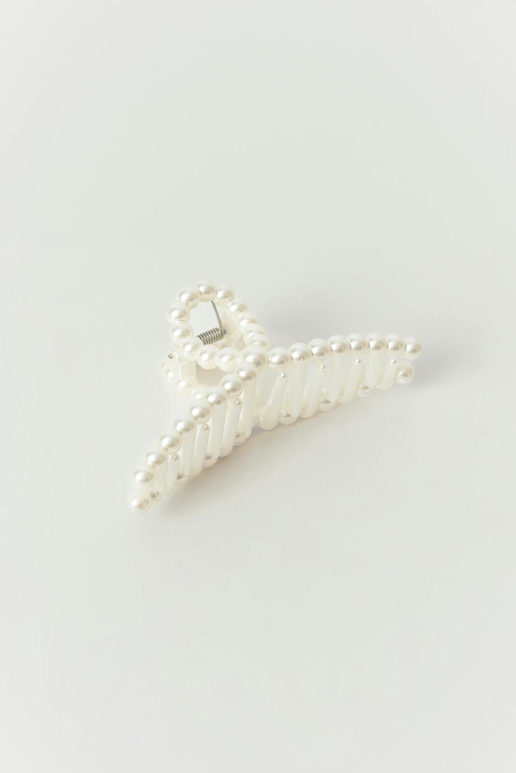 Pearl hair clip