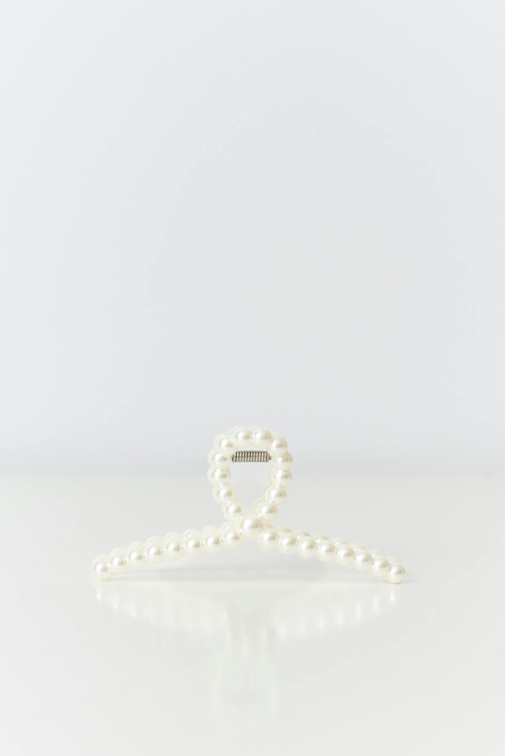 Pearl hair clip