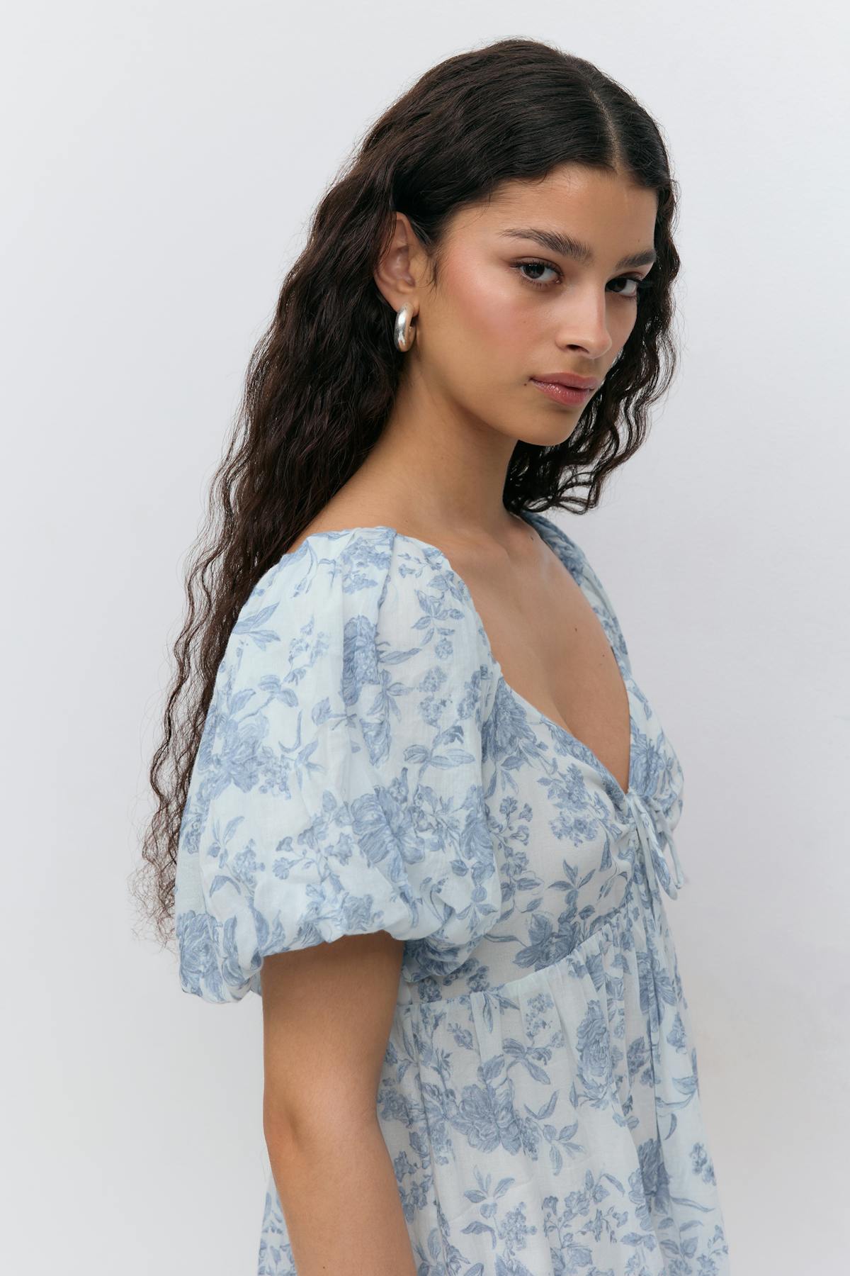 Puff sleeve dress