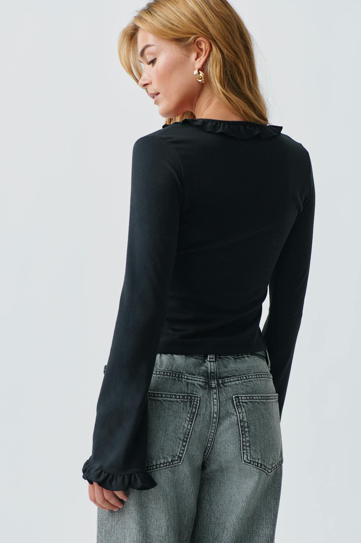 Frill top