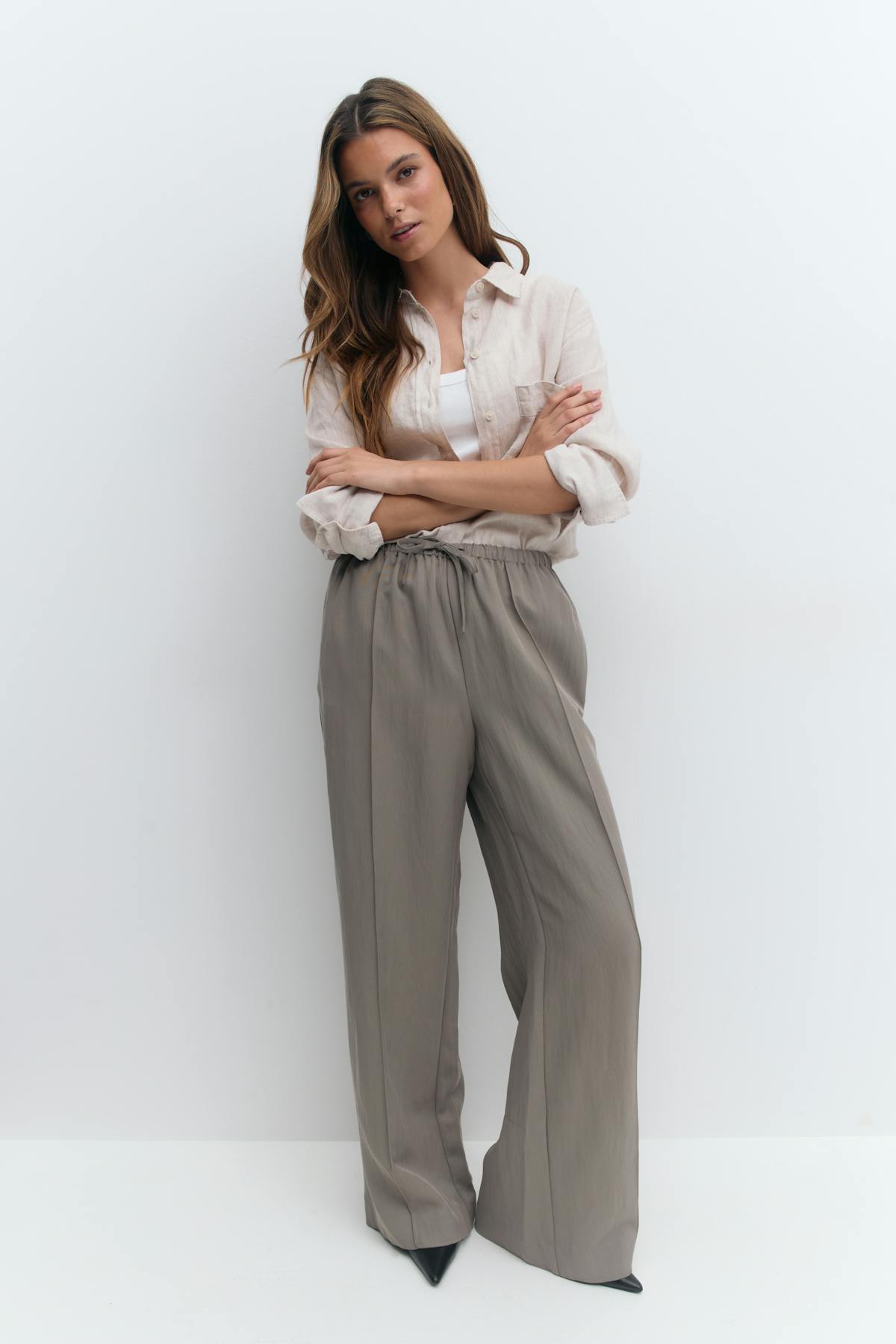 Relaxed wide trousers