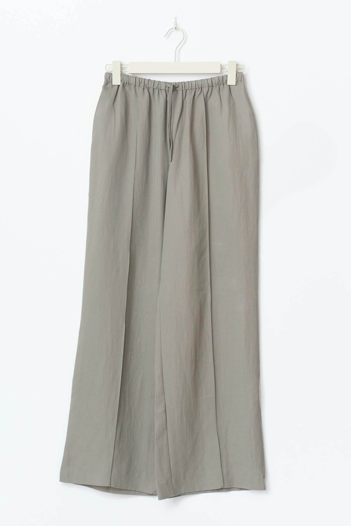 Relaxed wide trousers